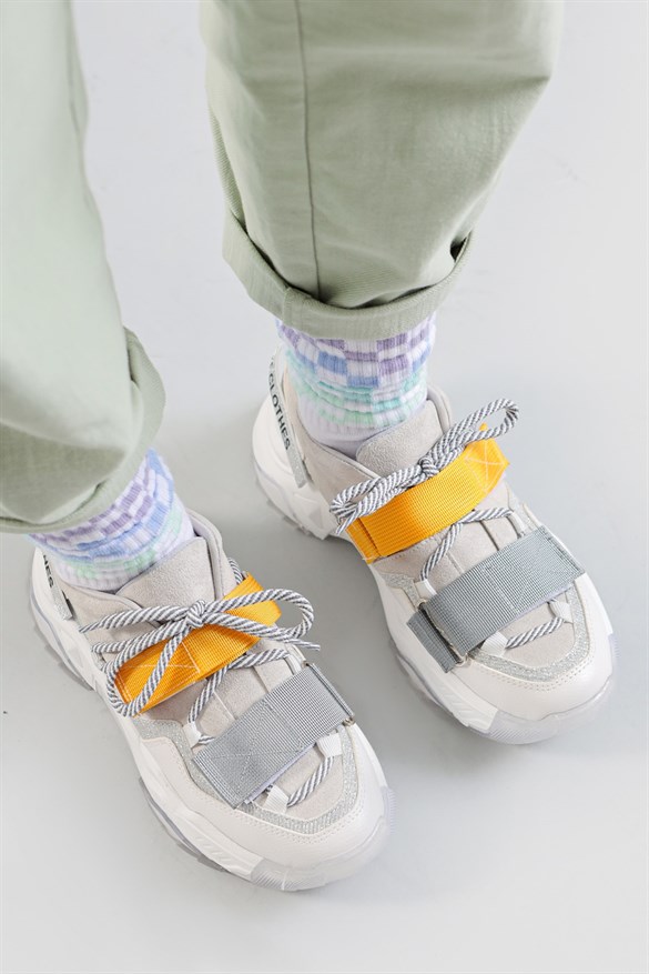 Nakisha Beyaz  Bağcıklı ve Cırtcırtlı Yüksek Tabanlı Sneakers