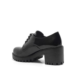 Siyah Rugan Bağcıklı Topuklu Oxford Kadın Ayakkabı