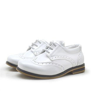 Beyaz Rugan Bağcıklı Klasik Erkek Bebek Ayakkabı
