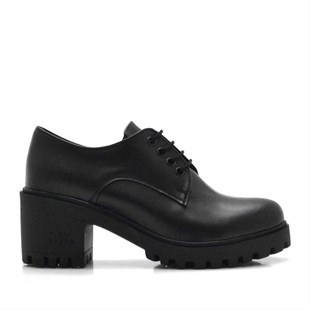 Siyah Bağcıklı Topuklu Oxford Kadın Ayakkabı